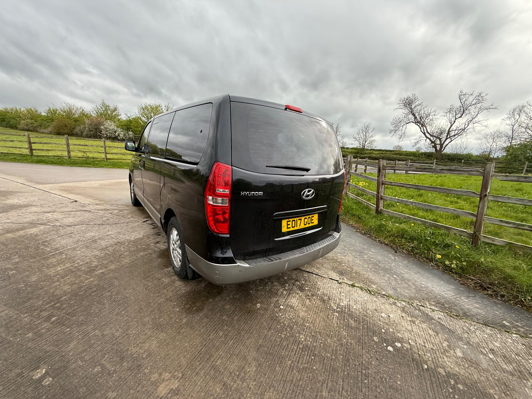 Hyundai i800 2.5 CRDi SE Auto Euro 6 5dr — photo 68 of 100